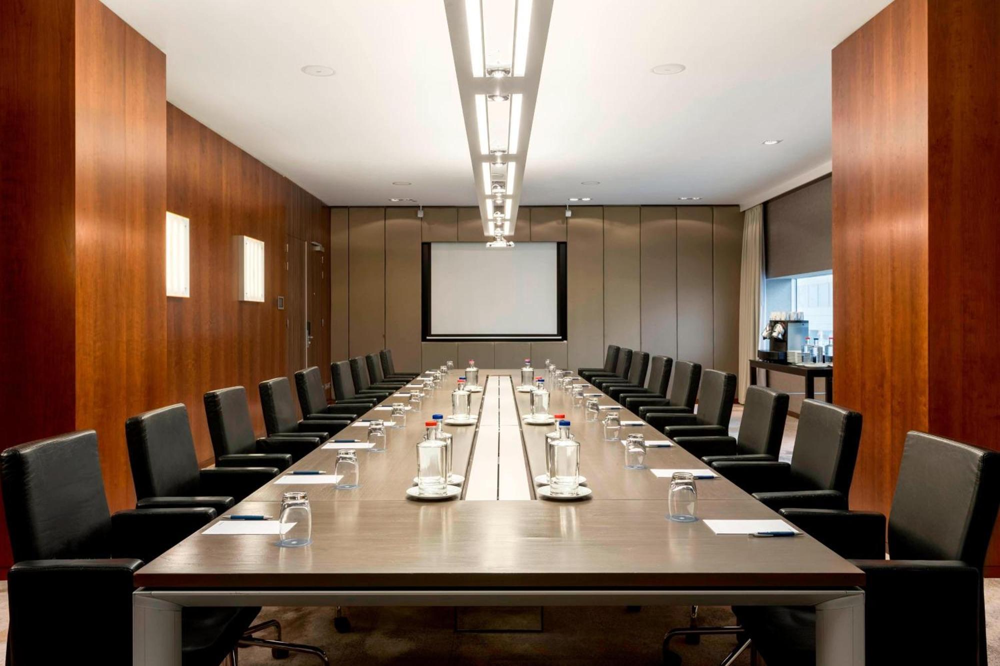 Sheraton Amsterdam Airport And Conference Center Hotel