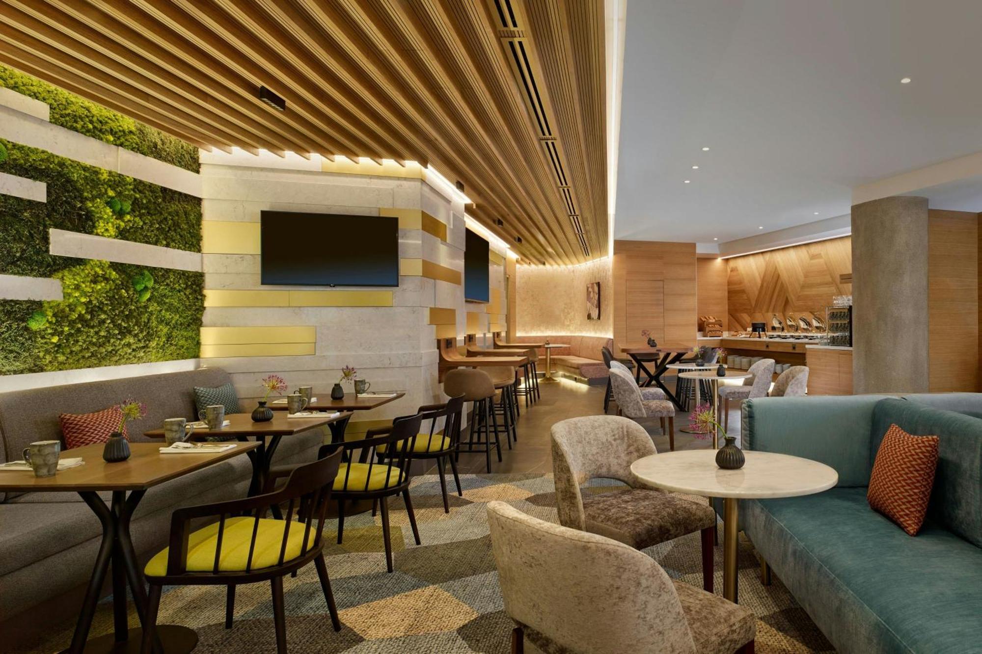 Hotel Sheraton Amsterdam Airport And Conference Center Amsterdam Airport Schiphol